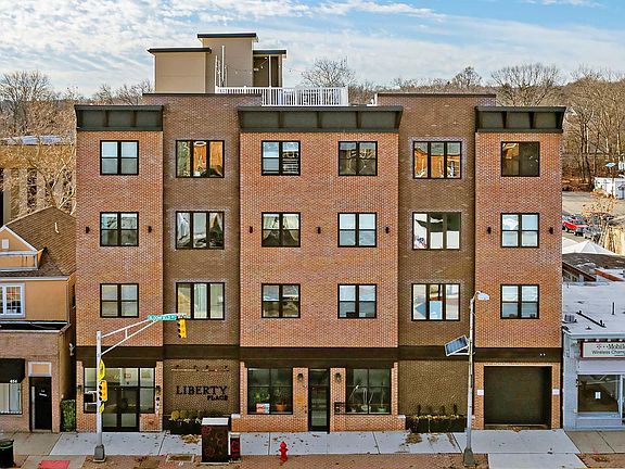 2nd image of 660 Bloomfield Ave APT 303