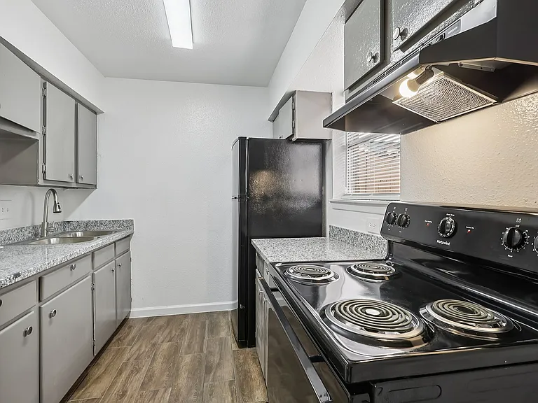 19-web-or-mls-6718 De Moss Dr Unit 256-S2102-004