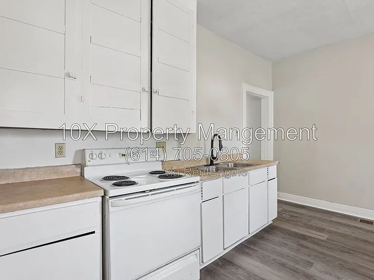 132 S Richardson Ave — Photo 11
