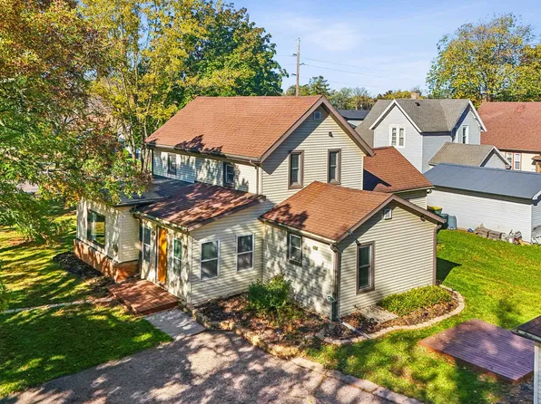 247 S Dewey Ave, Reedsburg, WI 53959