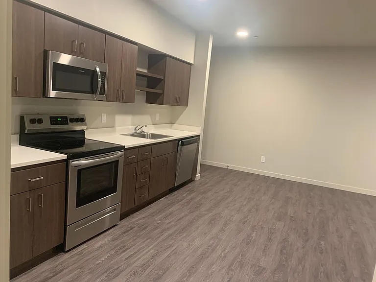 Market Village Apartments — Photo 18