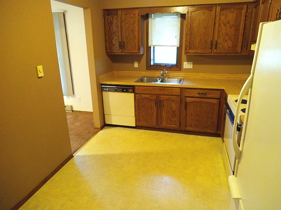 2nd image of 4734 Trevor Cir APT 4