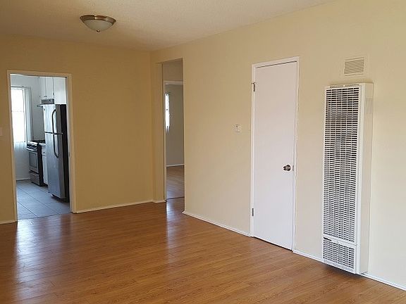5th image of 1001 N Ogden Dr APT 4