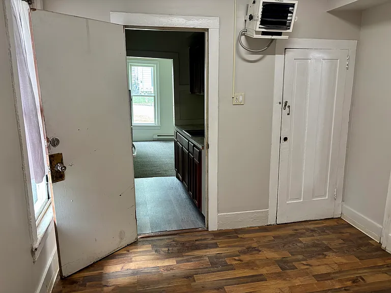 299 N Market St #C — Photo 2