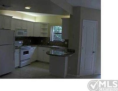 2nd image of 47 Uno Lago Dr