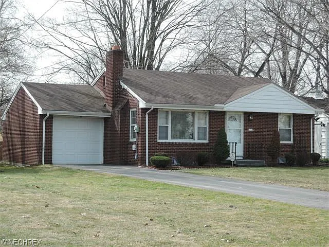 215 Forest Park Dr photo 1