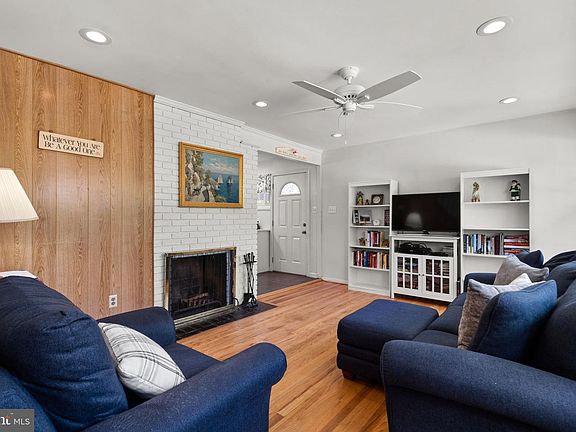 4th image of 6004 Lemay Rd