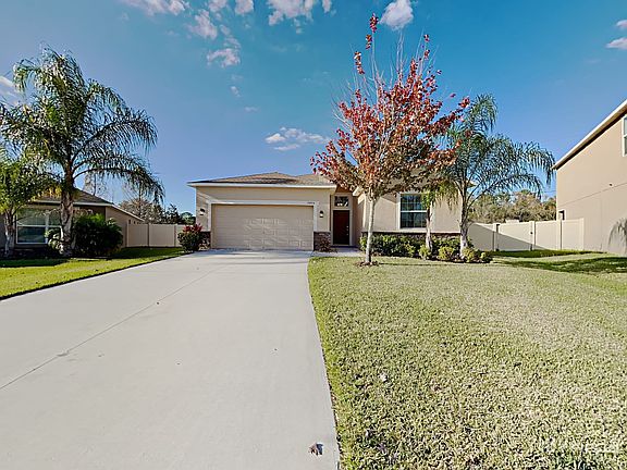 2nd image of 13924 Reindeer Cir
