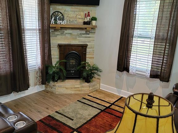 5th image of 1322 Jefferson St