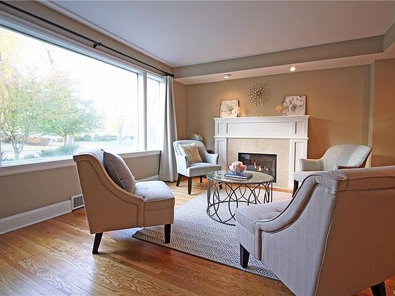 2nd image of 119 Burroughs Dr