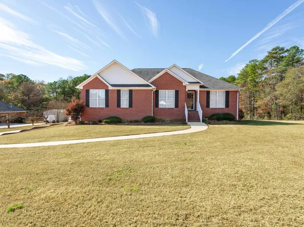 22 Twin Oaks Dr, Pell City, AL 35128