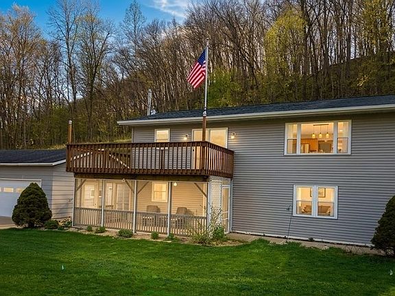 3rd image of 4811 Lynn Hollow Ln