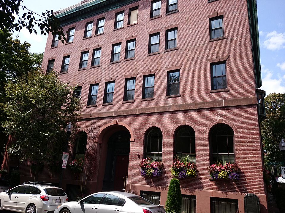 2nd image of 79 Chandler St APT 1