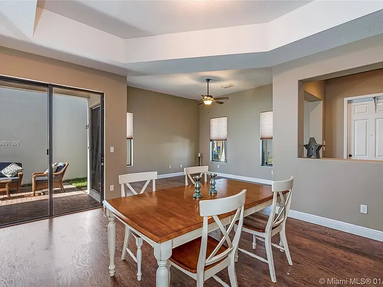 8310 NW 39th Ct — Photo 9