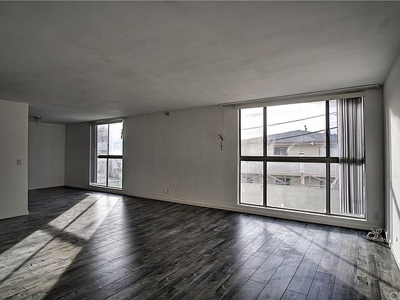 4th image of 1017 S Bedford St #4