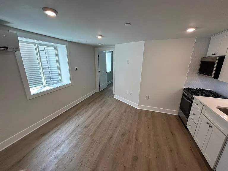 336 Channing St NE #B — Photo 4