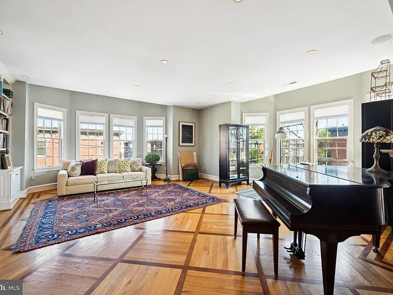 624 S 6th St #26 — Photo 4
