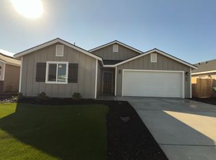 7031 W Wren Ave, Visalia, CA 93291