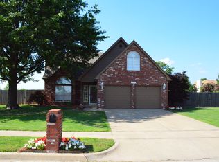 2504 W South Park St, Broken Arrow, OK 74011
