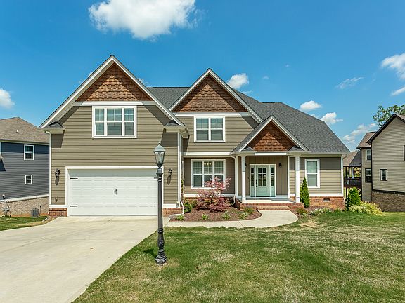 3rd image of 7725 Peppertree Dr