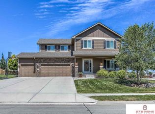 17104 Bedford Ave, Omaha, NE 68116