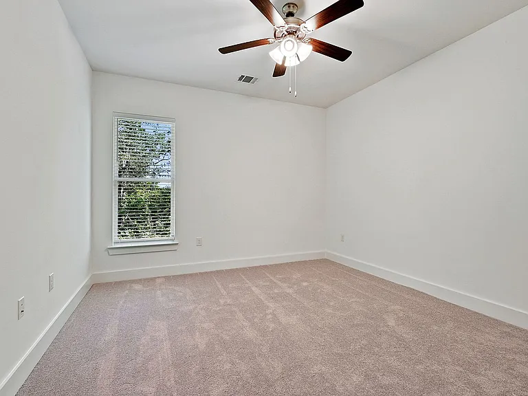 5824 Lake Shelf Dr — Photo 9