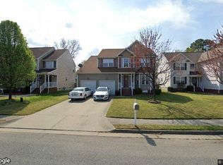 6 Saint Johns Dr, Hampton, VA 23666