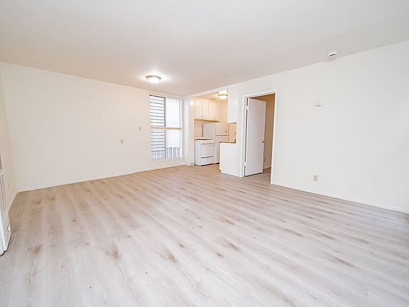 3rd image of 110 Frisbie St APT 3
