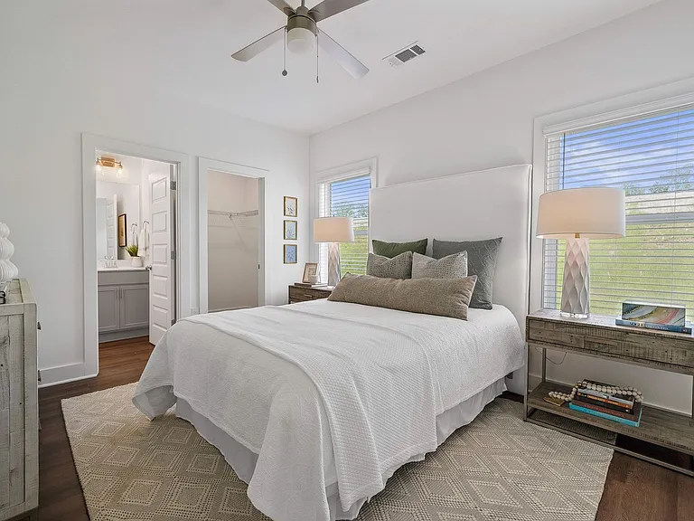137 Huntley Dr — Photo 13