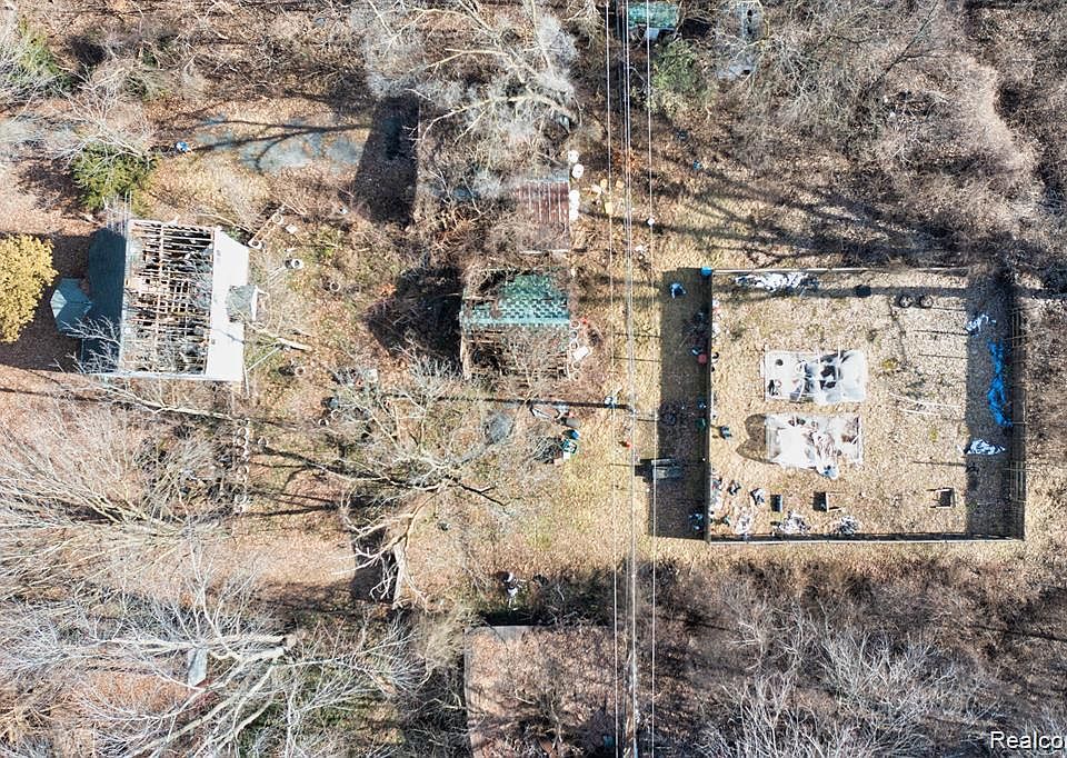 1st image of 30905 Beverly Rd