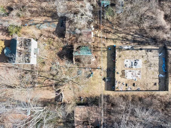 30905 Beverly Rd, Romulus, MI 48174