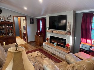 9456 Indian Mound Dr, Bartelso, IL 62218