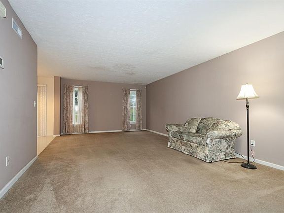 5th image of 541 Indian Lake Dr