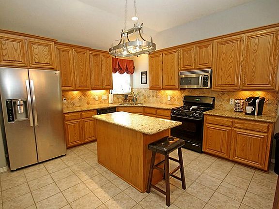 5th image of 8326 Sports Haven Dr