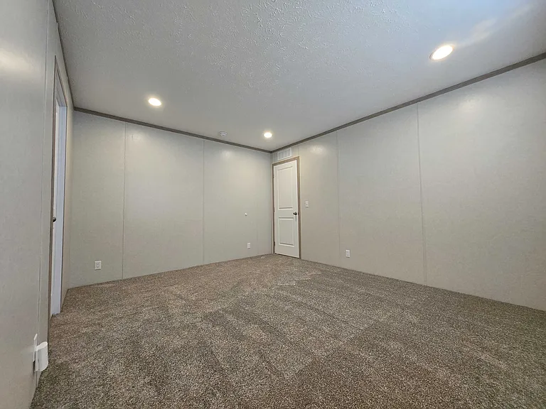 29800 Guilford Cir #471 — Photo 9