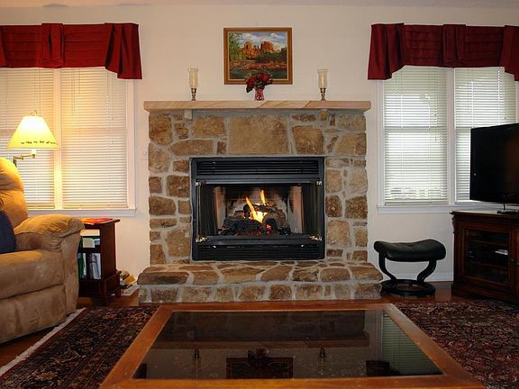 5th image of 112 Mountain View Dr