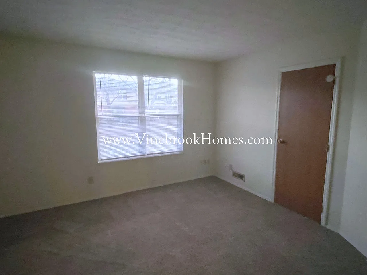 2496 Spring Valley Rd — Photo 4