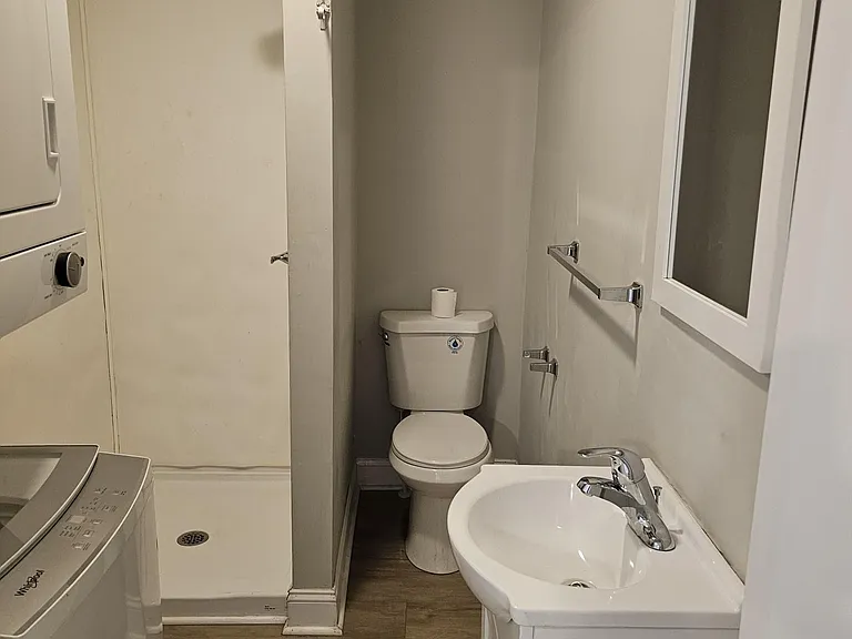 244 The Blvd #B — Photo 11