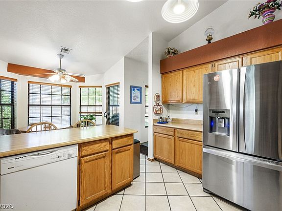 5th image of 5621 Lost Tree Cir