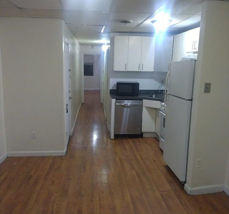 1st image of 127 Hopkins Ave APT 2