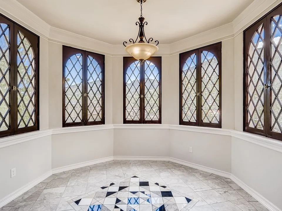 unfurnished picture of turret room