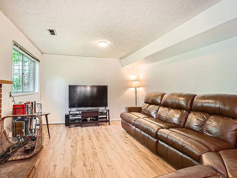 4225 Eaton Ct — Photo 12