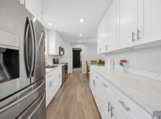 950 Cessna Dr, New Brighton, MN 55112