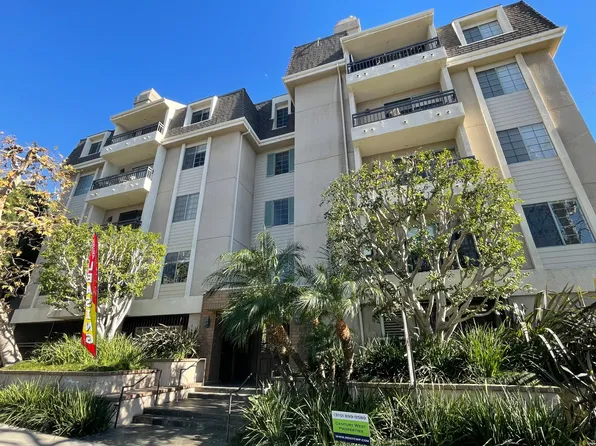 11660 Mayfield Ave, 11660 Mayfield Ave APT 301, Los Angeles, CA 90049