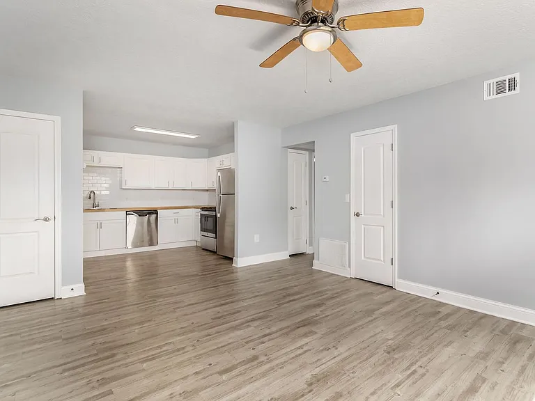 1580 E Mound St — Photo 10