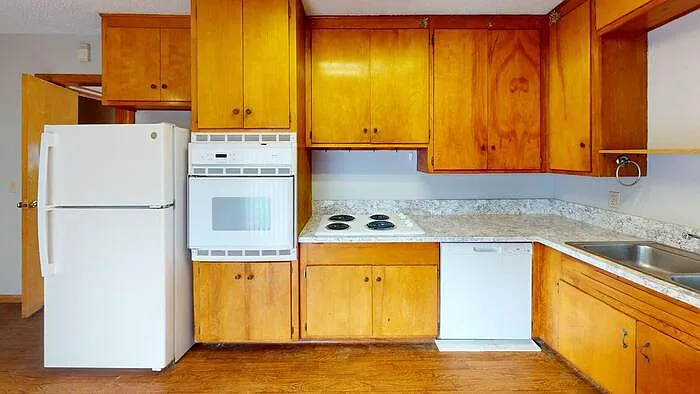 3 bed, 2.0 bath, $1,699 — Photo 2