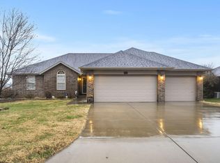 213 E Lapis St, Republic, MO 65738