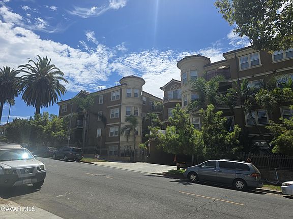 4th image of 917 S New Hampshire Ave Unit 301