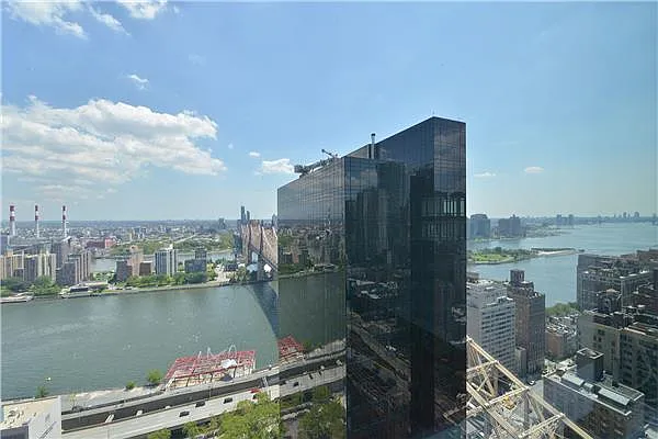 Rented by Solow Realty | media 16