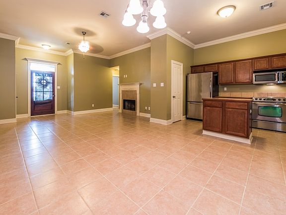 3rd image of 105 Elise Dr